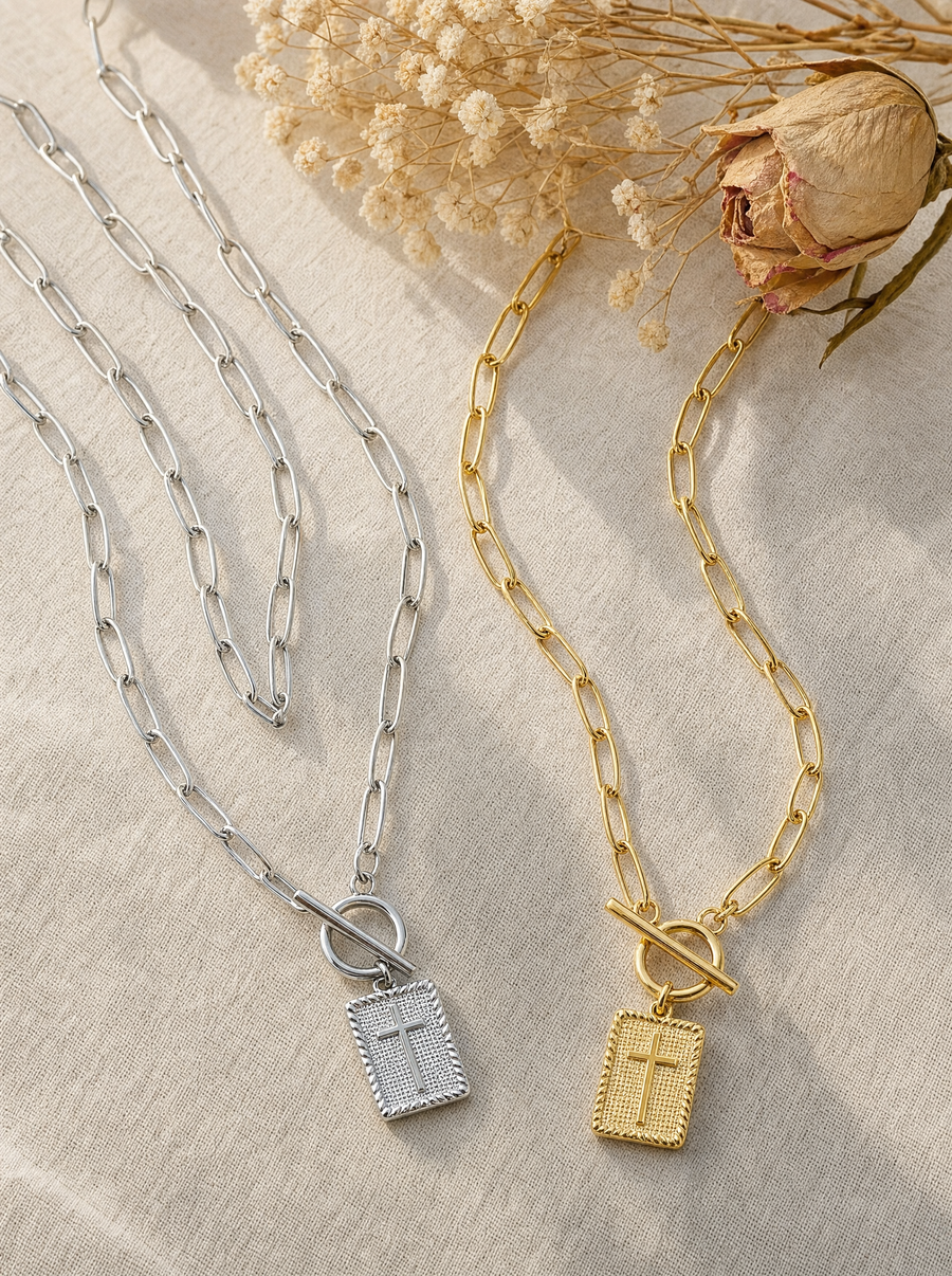Ion-plated finish, built to outlast trends.